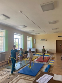 Индивидуальные занятия по ЛФК с использованием обруча
